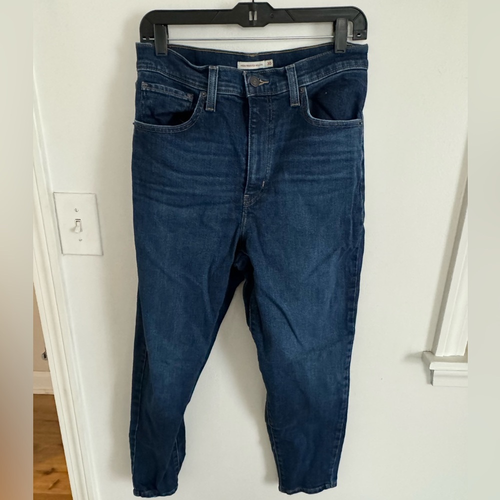 Levi’s mom jeans